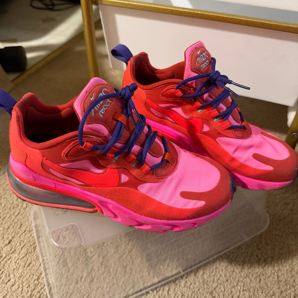 Nike Womens Air Max 270 Pink and Red Athletic Sneakers with Purple Laces